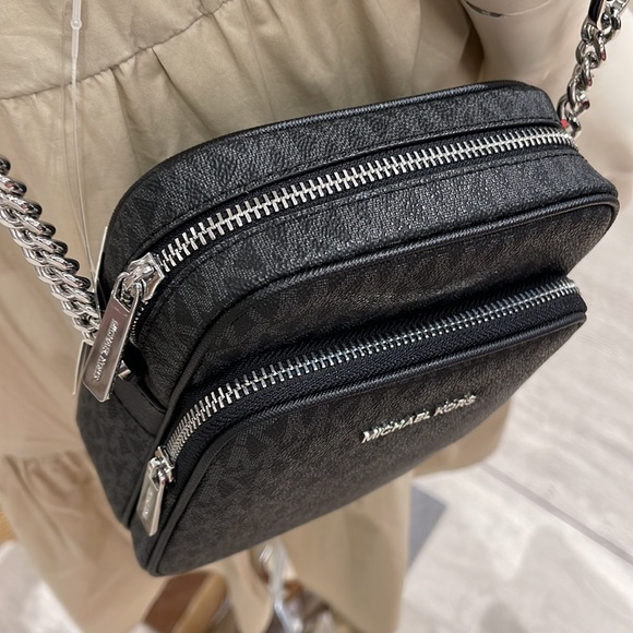 Michael Kors Jet Set Flight Crossbody Black NS - Picture 15 of 16